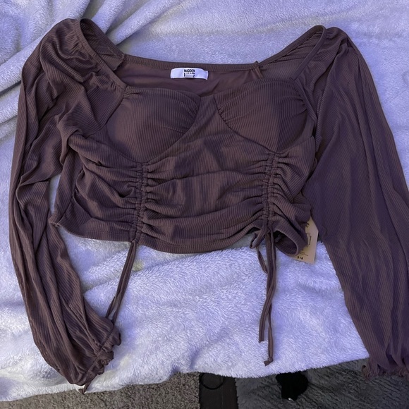 madden NYC cropped puffed sleeve shirt - Picture 2 of 5